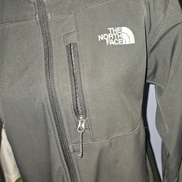 The north face jacket - Picture 2 of 8
